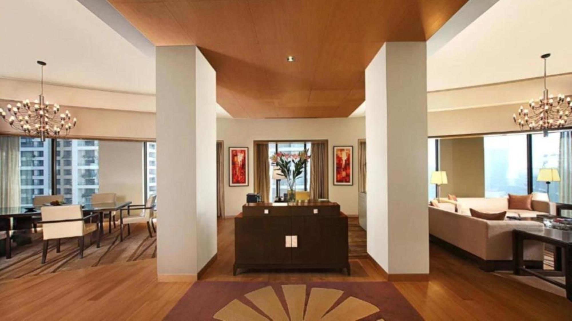 Hotel Seven Inn Near Delhi Airport ニューデリー エクステリア 写真